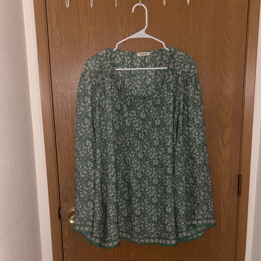 Max Studio Green Floral Blouse